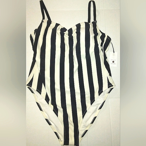 ~NWT~SHADE & SHORE~Juniors Plus 17 Black/White High Leg Cheeky Swimsuit~Nice - Picture 6 of 15